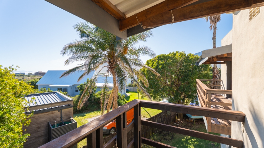 4 Bedroom Property for Sale in Pringle Bay Western Cape
